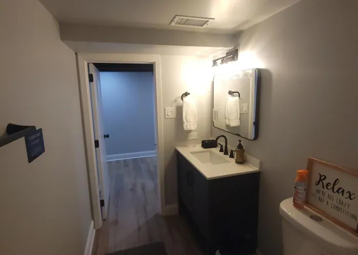 6 Bedroom! Pool Table, Gaming Area, Firepit & *