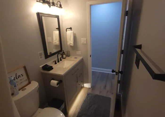 6 Bedroom! Pool Table, Gaming Area, Firepit & * Joliet